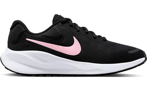 NIKE Women's Revolution 7 Sneaker