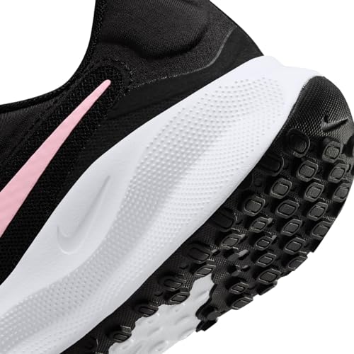NIKE Women's Revolution 7 Sneaker