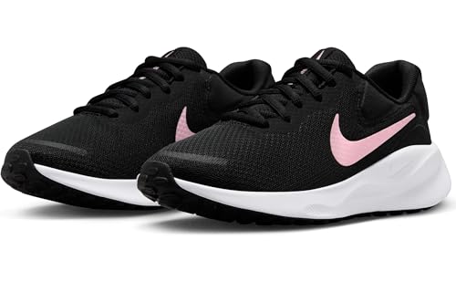 NIKE Women's Revolution 7 Sneaker