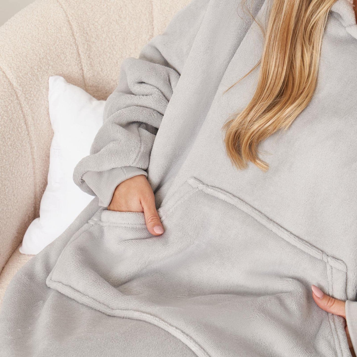 Sienna Extra Long Oversized Blanket Hoodie Wearable Throw with Pockets Sleeves Soft Sherpa Fleece Wearable Throw Giant Sweatshirt, Charcoal Grey